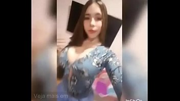 porno de famosas novinha famosa caiu na net dando a buceta